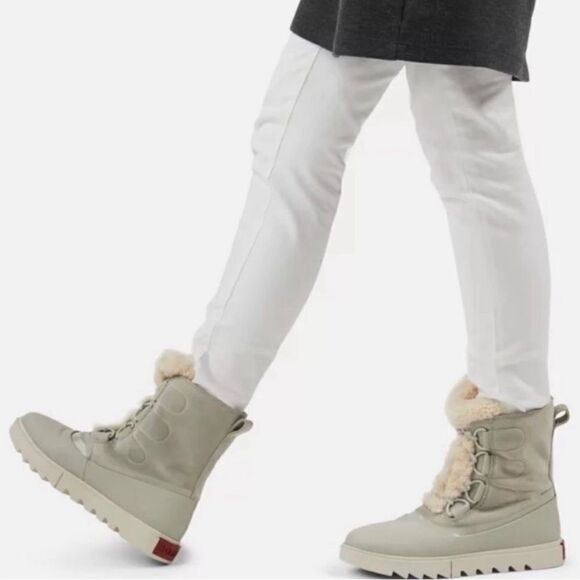 New Sorel Joan Of Arctic Lite Boots size 8
Brand new never worn before!
$168 - Picture 1 of 11